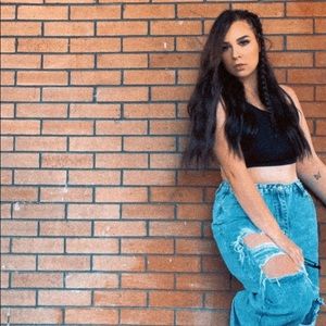 Meet your Posher, Whitley